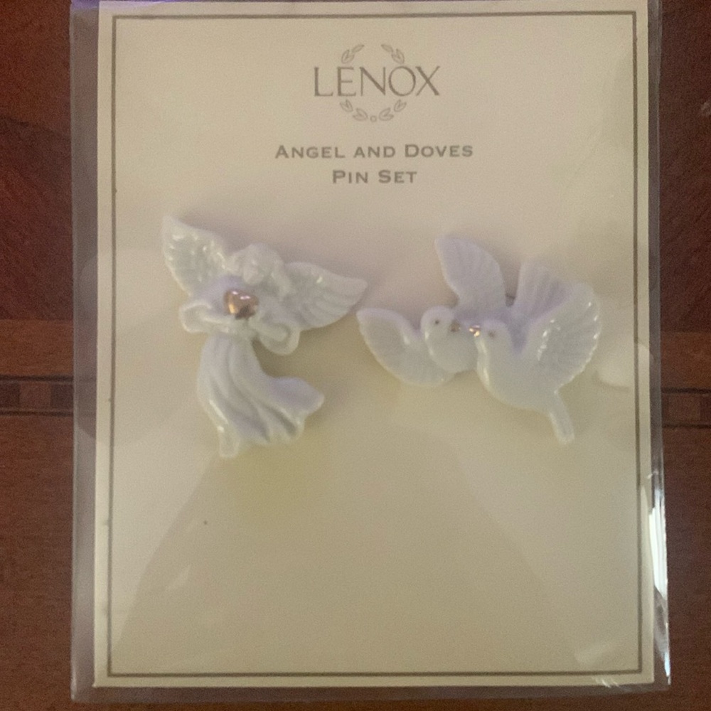 Lenox Angels and Doves Pin Set